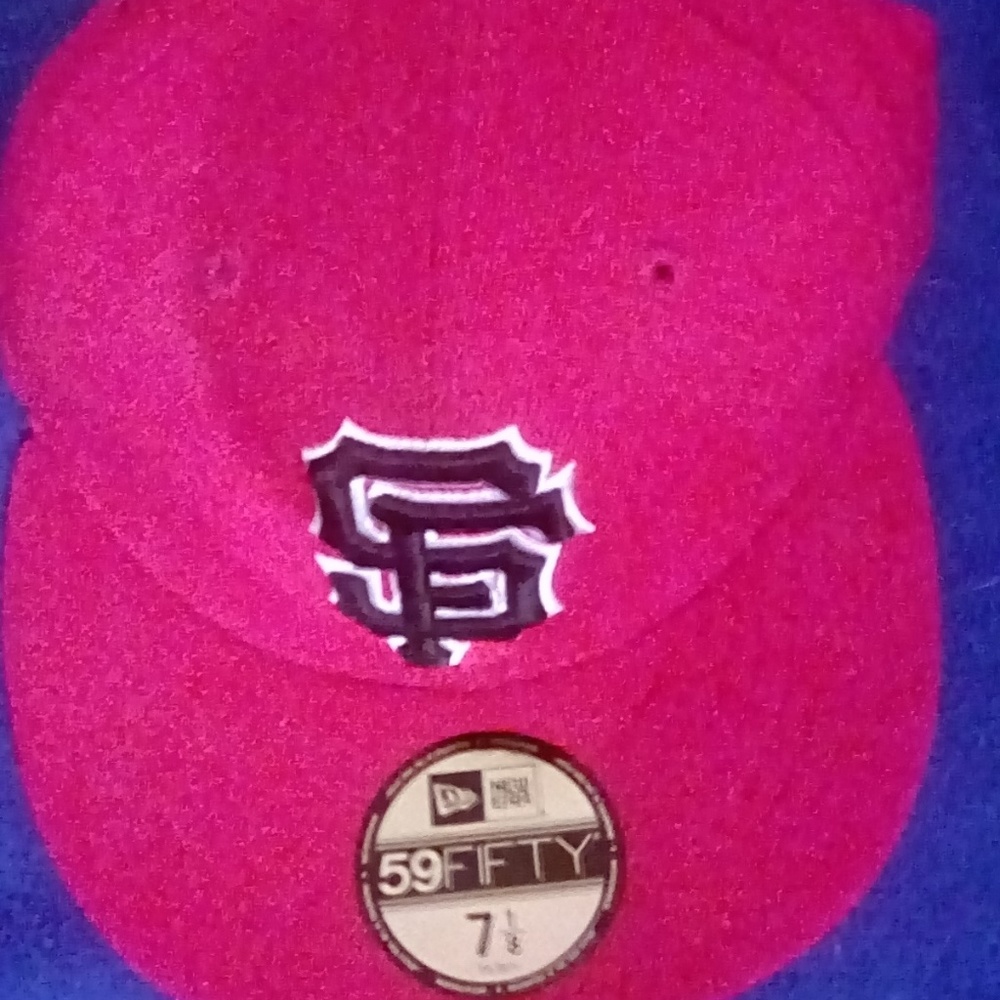 Genuine Merchandise MLB cap fittted